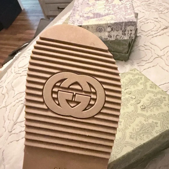 Gucci Beige and Brown GG Canvas Platform Slide - Picture 4 of 4